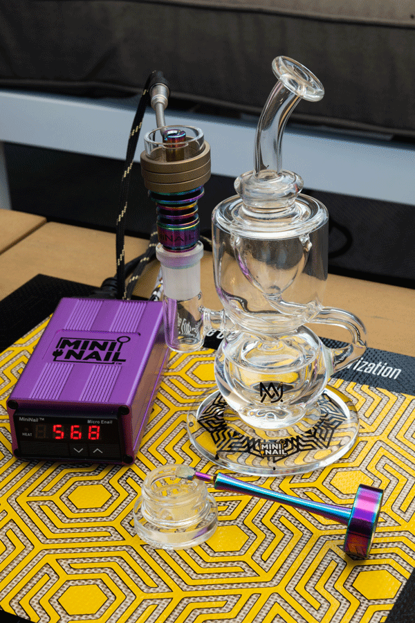 Titan XL Dab Rig and Quartz Hybrid Enail Kit