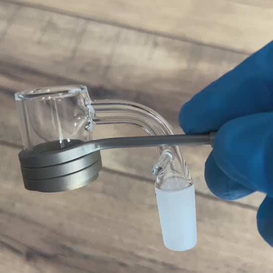 How to connect the magnetic tie to the quartz banger on a mininail enail